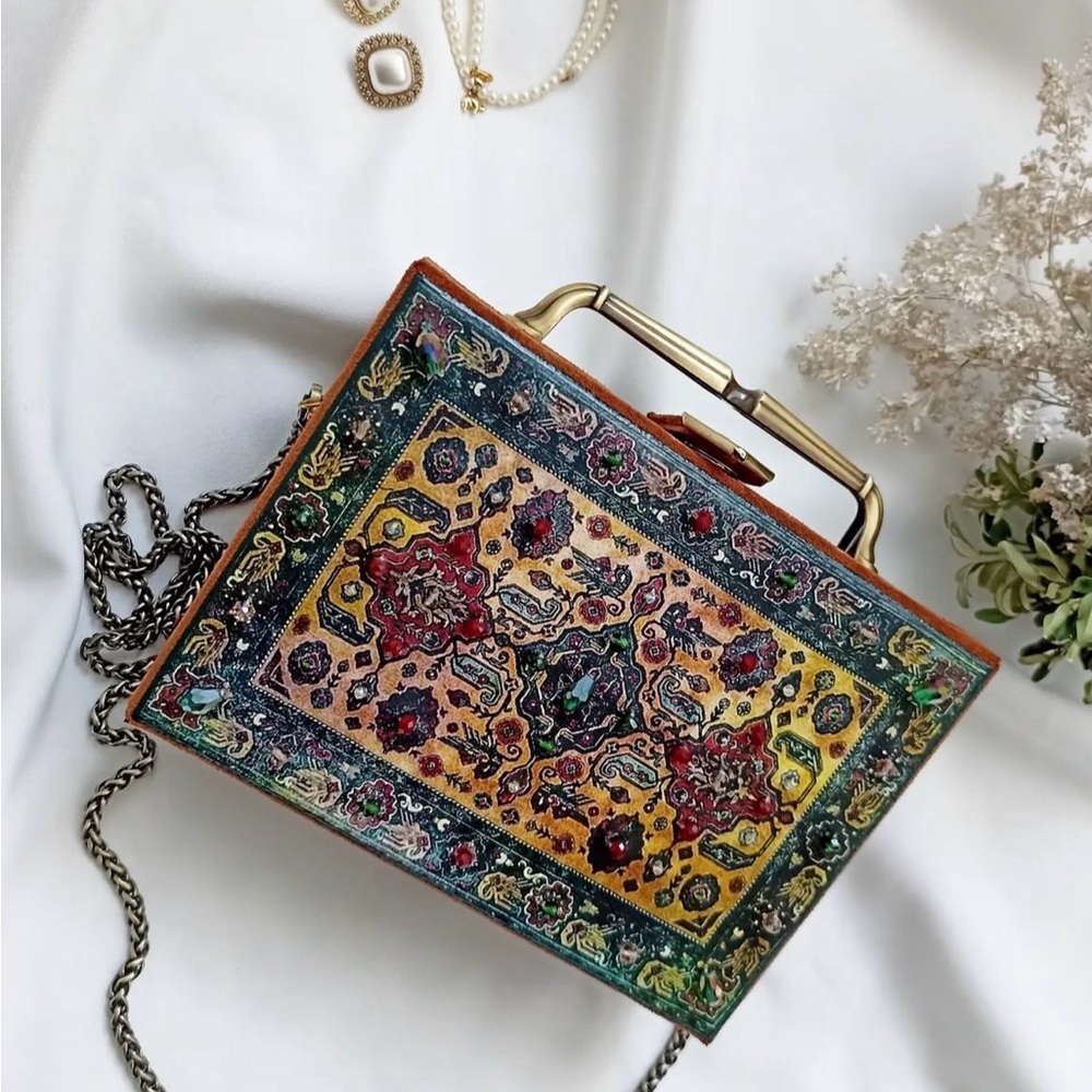 100% HandMade Foreign designer Box clutch with chain.